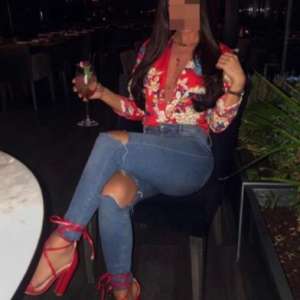 Profesyonel hizmet veren Didem