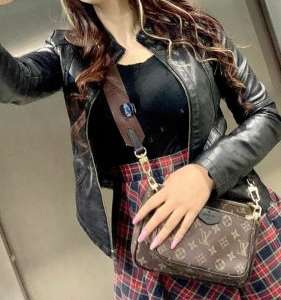 Sağlam kalçaları olan Hazal