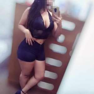 Süt beyazı tenli bayan Eylem