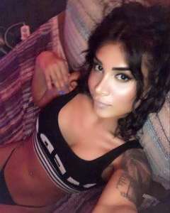 Taş gibi vücudu olan Canseri