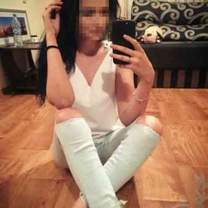 Utangaç escort bayan Leyla