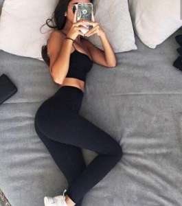 Vip tarzında davranışları olan Şefkat