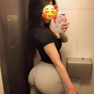 Zevk verecek bir bayan Merve